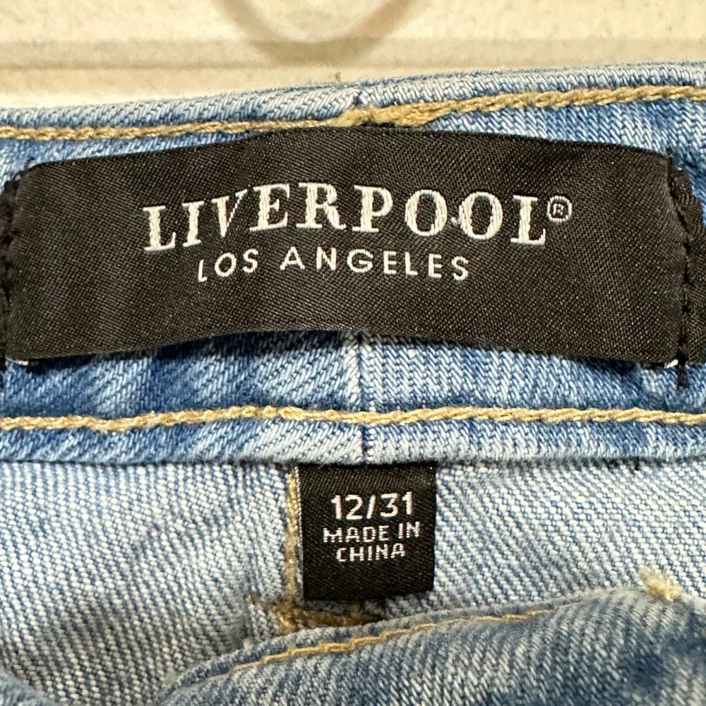 Liverpool‎ Distressed Crop Jeans Womens 12/31 Blue Denim High Rise Striaght